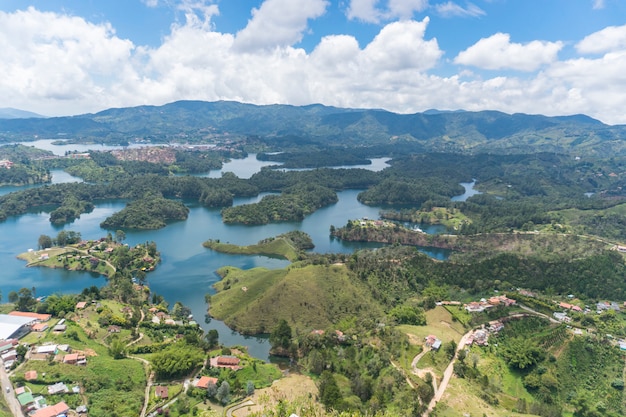 Een panoramisch uitzicht op Guatape