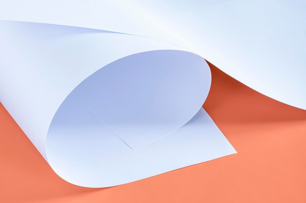 een papier met een wit vel papier