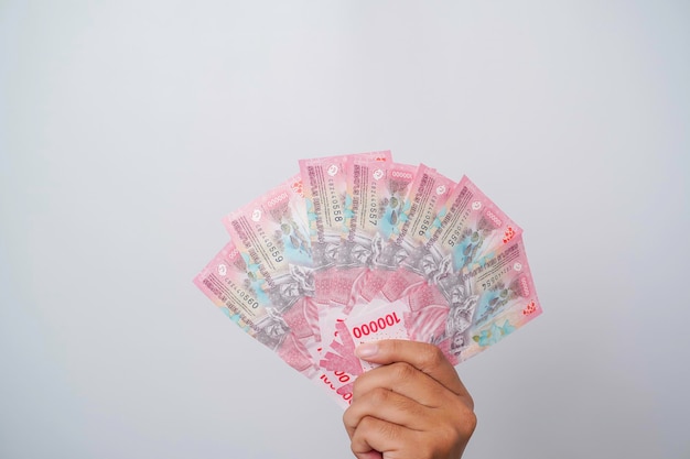 Een portret van nieuwe bankbiljetten voor Rp100000 uitgegeven in 2022 Indonesische rupiah valuta