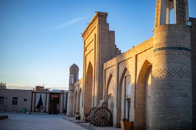 Foto een prachtig kasteel in de vesting khiva de khoresm agrarische oase citadel