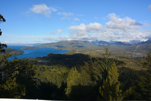 Een prachtig panoramisch uitzicht over Barilhoche Argentinië