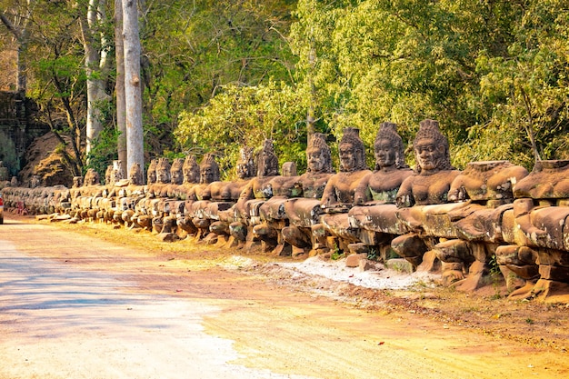 Een prachtig uitzicht op de angkor wat-tempel in siem reap, cambodja