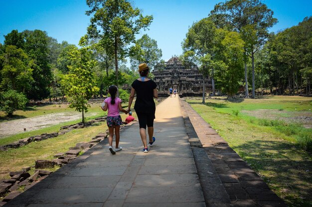 Een prachtig uitzicht op de angkor wat-tempel in siem reap, cambodja