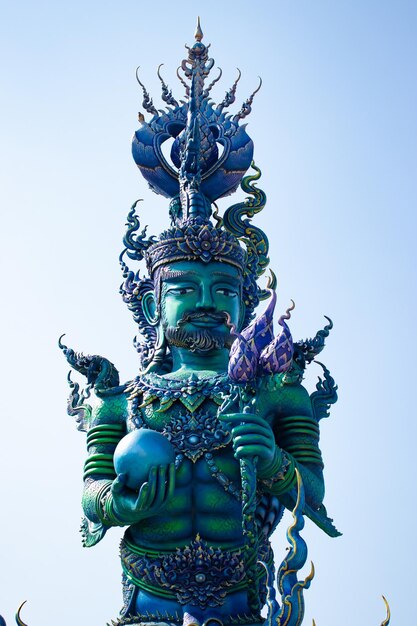 Een prachtig uitzicht op de Blauwe Tempel in Chiang Rai Thailand