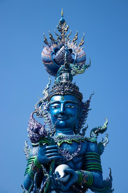 Een prachtig uitzicht op de blauwe tempel in chiang rai thailand