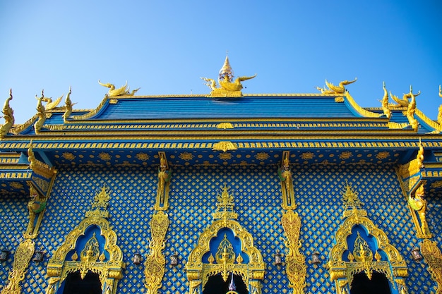 Een prachtig uitzicht op de Blauwe Tempel in Chiang Rai Thialand