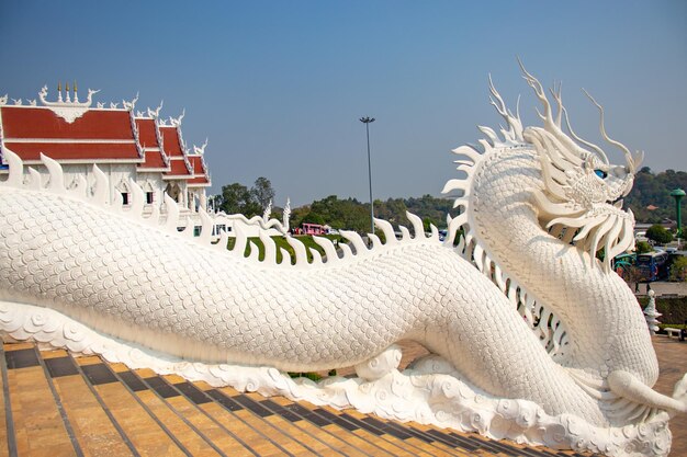 Een prachtig uitzicht op de boeddhistische tempel Wat Huai Pla Kang in Chiang Rai Thailand