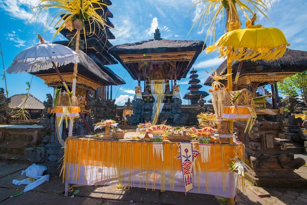 Een prachtig uitzicht op de hindoe-tempel Ulun Danu Beratan in Ubud Bali, Indonesië