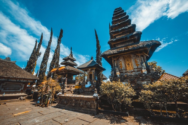 Een prachtig uitzicht op de hindoe-tempel Ulun Danu Beratan in Ubud Bali, Indonesië