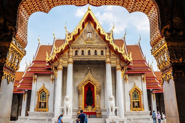 Een prachtig uitzicht op de marmeren tempel in Bangkok Thailand
