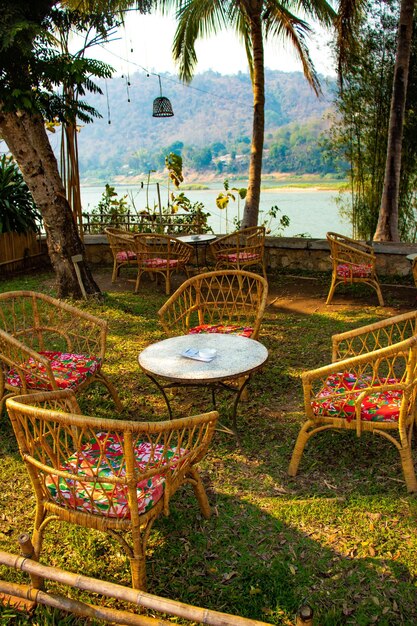 Een prachtig uitzicht op de Mekong rivier in de stad Laos . van Luang Prabang