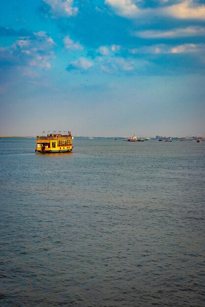 Een prachtig uitzicht op de Mekong rivier in Phnom Penh, Cambodja