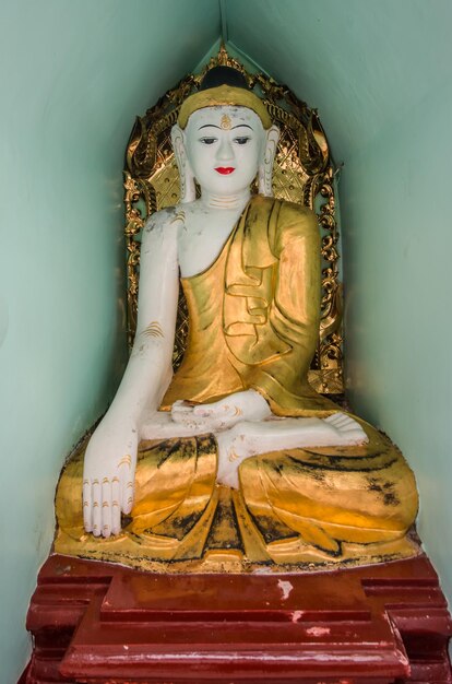 Een prachtig uitzicht op de Shwedagon Padoga-tempels in Yangon, Myanmar