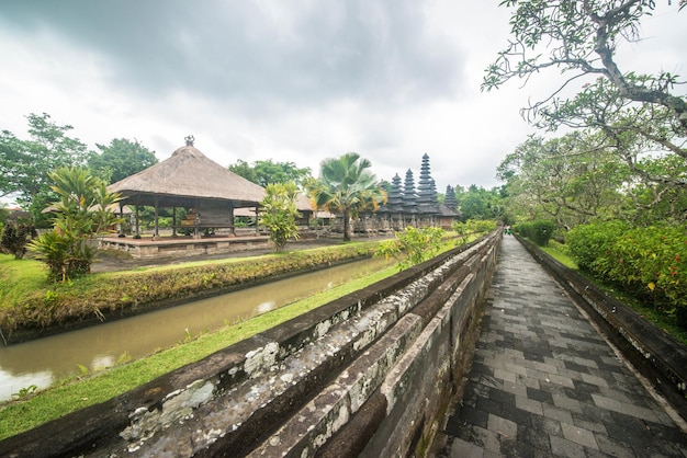 Een prachtig uitzicht op de Taman Ayun-tempel op Bali, Indonesië?