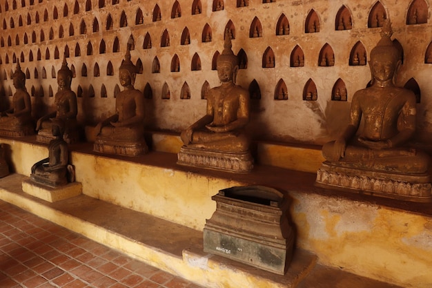 Een prachtig uitzicht op de tempel van wat sisaket in Vientiane Laos