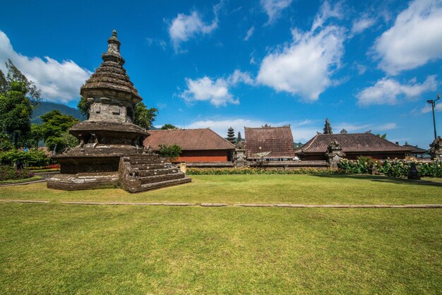 Een prachtig uitzicht op de Ulun Danu Batur-tempel op Bali, Indonesië