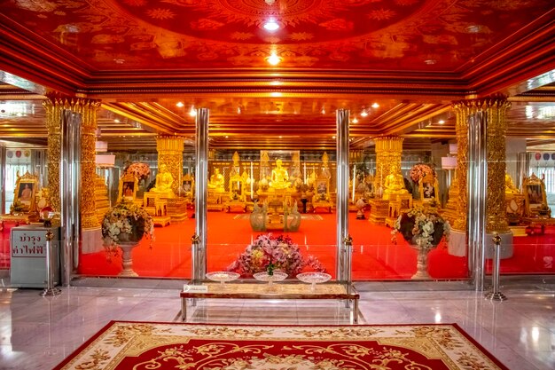 Een prachtig uitzicht op de Wat Paknam-tempel in Bangkok Thailand