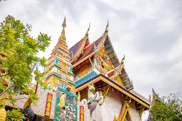Een prachtig uitzicht op de Wat Paknam-tempel in Bangkok Thailand