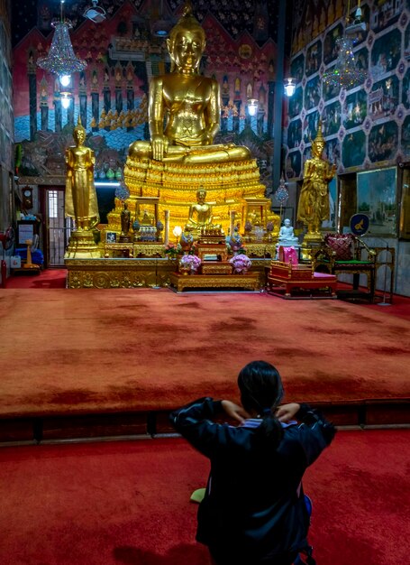 Een prachtig uitzicht op de Wat Paknam-tempel in Bangkok Thailand