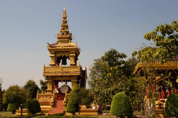 Een prachtig uitzicht op de Wat Saeng Kaeo-tempel in Chiang Rai Thailand