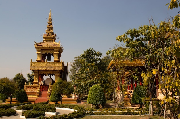 Een prachtig uitzicht op de Wat Saeng Kaeo-tempel in Chiang Rai Thailand