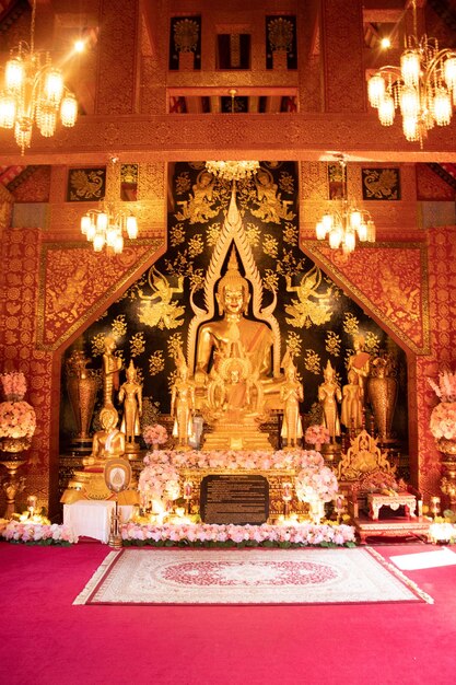 Een prachtig uitzicht op de Wat Saeng Kaeo-tempel in Chiang Rai Thailand