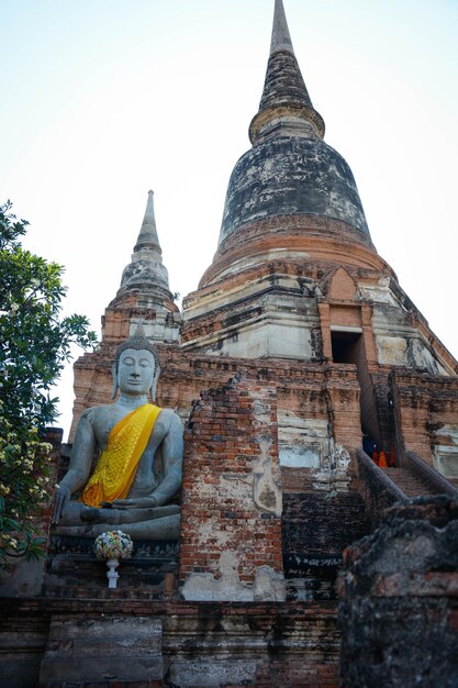 Een prachtig uitzicht op de Wat Yai Chai Mongkhol-tempel in Ayutthaya Thailand