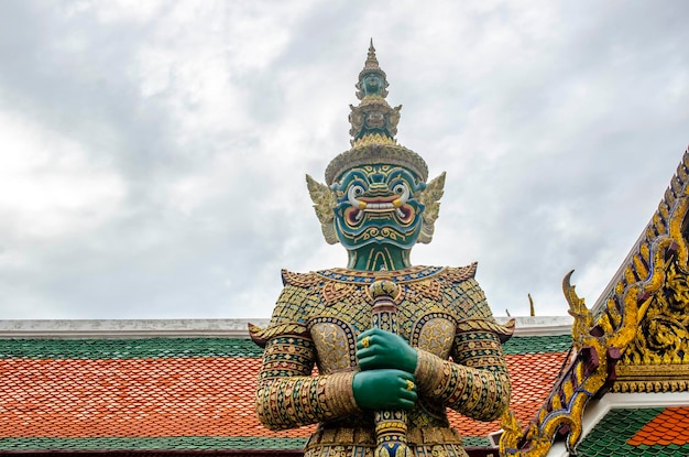 Een prachtig uitzicht op Grand Palace de Wat Phra Kaew-tempel in Bangkok Thailand