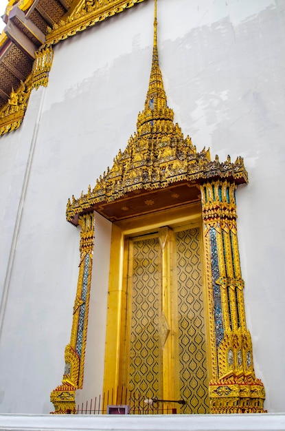 Een prachtig uitzicht op Grand Palace de Wat Phra Kaew-tempel in Bangkok Thailand