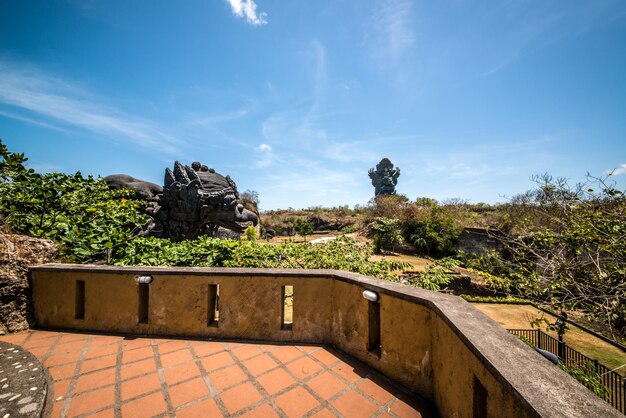 Een prachtig uitzicht op GWK Garuda Wisnu Kencana Park in Bali, Indonesië