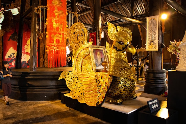 Een prachtig uitzicht op het Baan Dan Museum in Chiang Rai Thailand