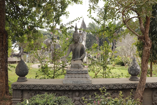 Een prachtig uitzicht op het Boeddhapark in Vientiane Laos