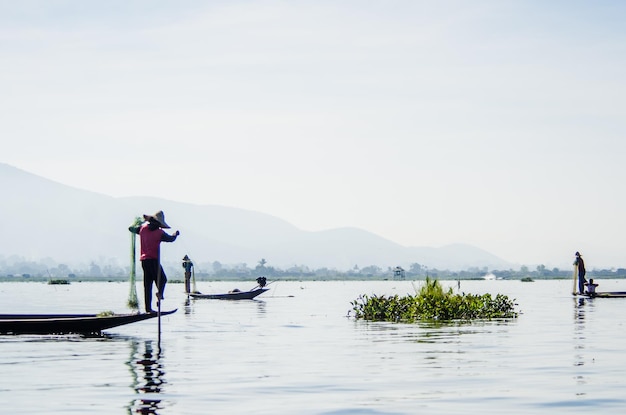 Een prachtig uitzicht op het Inlemeer Myanmar