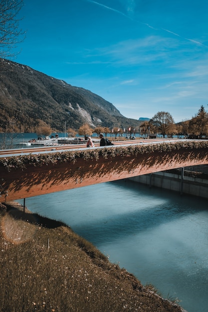 Een prachtig uitzicht op het meer van Molveno