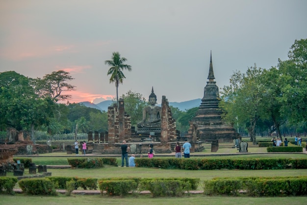 Een prachtig uitzicht op tempels in Sukhothai Thailand