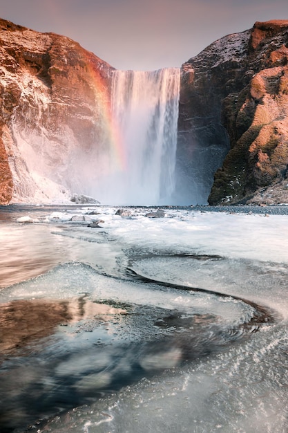 Een schilderachtig uitzicht op de waterval