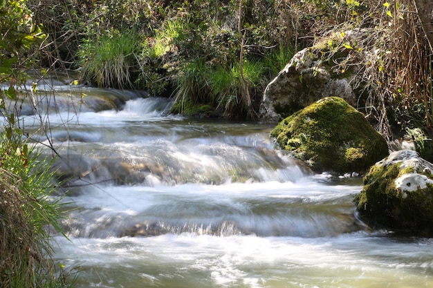 Een schilderachtig uitzicht op de waterval