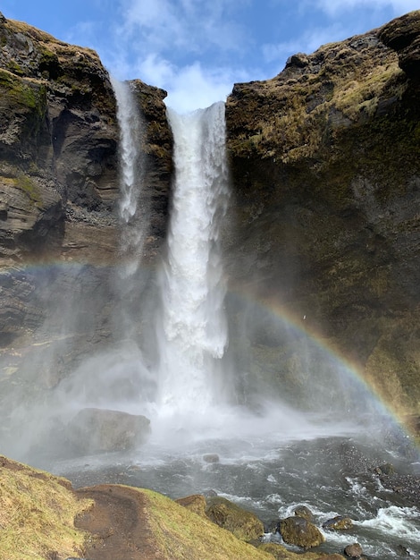 Foto een schilderachtig uitzicht op de waterval