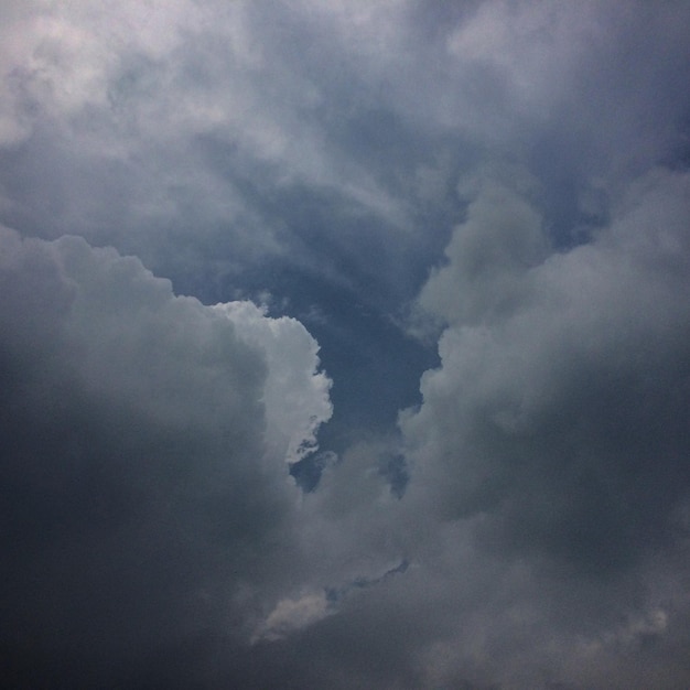 Een schilderachtig uitzicht op een bewolkte hemel