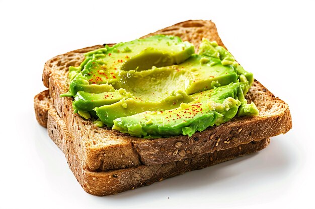 een stuk brood met avocado's