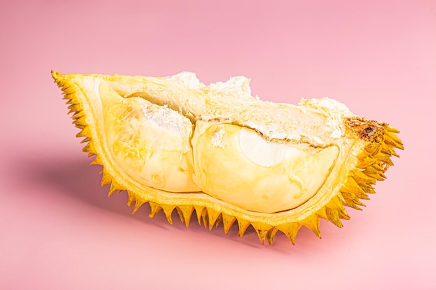 Een stuk frisse en open durian