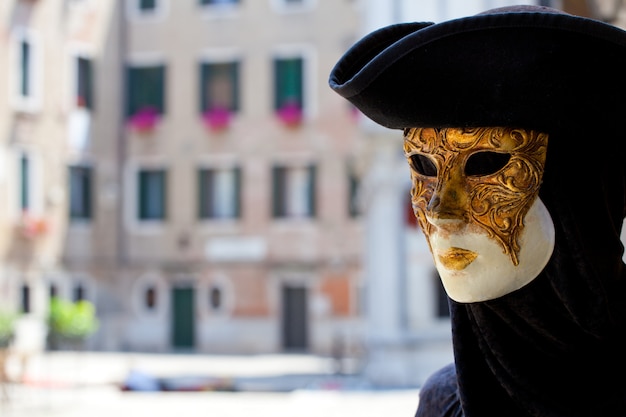 Foto een typisch venetiaans carnavalmasker