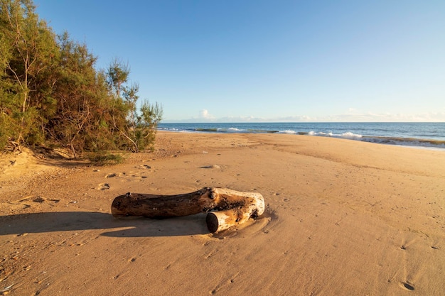 Een van de mooiste stranden van Spanje, genaamd (Cuesta Maneli, Huelva) in Spanje.