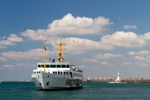 Een veerboot vanaf Bosporus Istanbul