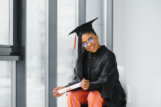 Een vrij Afro-Amerikaanse vrouw afgestudeerd