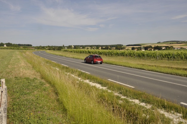 Foto een weg op het platteland.