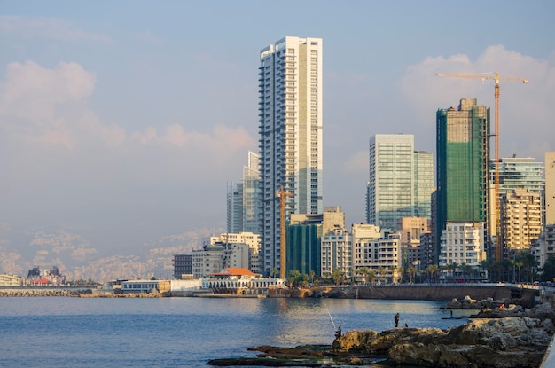 Een zicht op de skyline van Tel Aviv