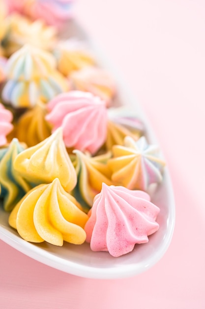 Eenhoorn meringue koekjes