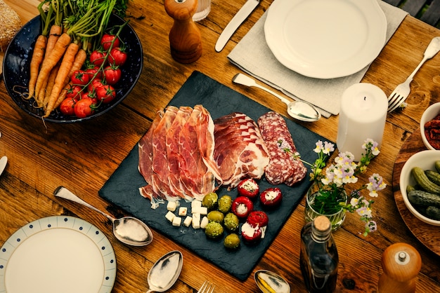 Eettafel in de tuin