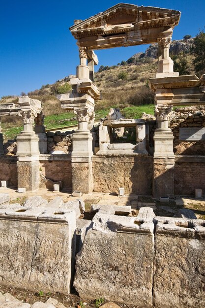 Efeze, Turkije, Fontein van Trajanus, polarisatiefilter toegepast